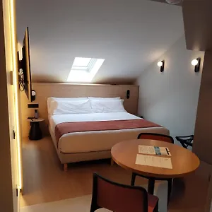 Atenea Calabria Barcelona