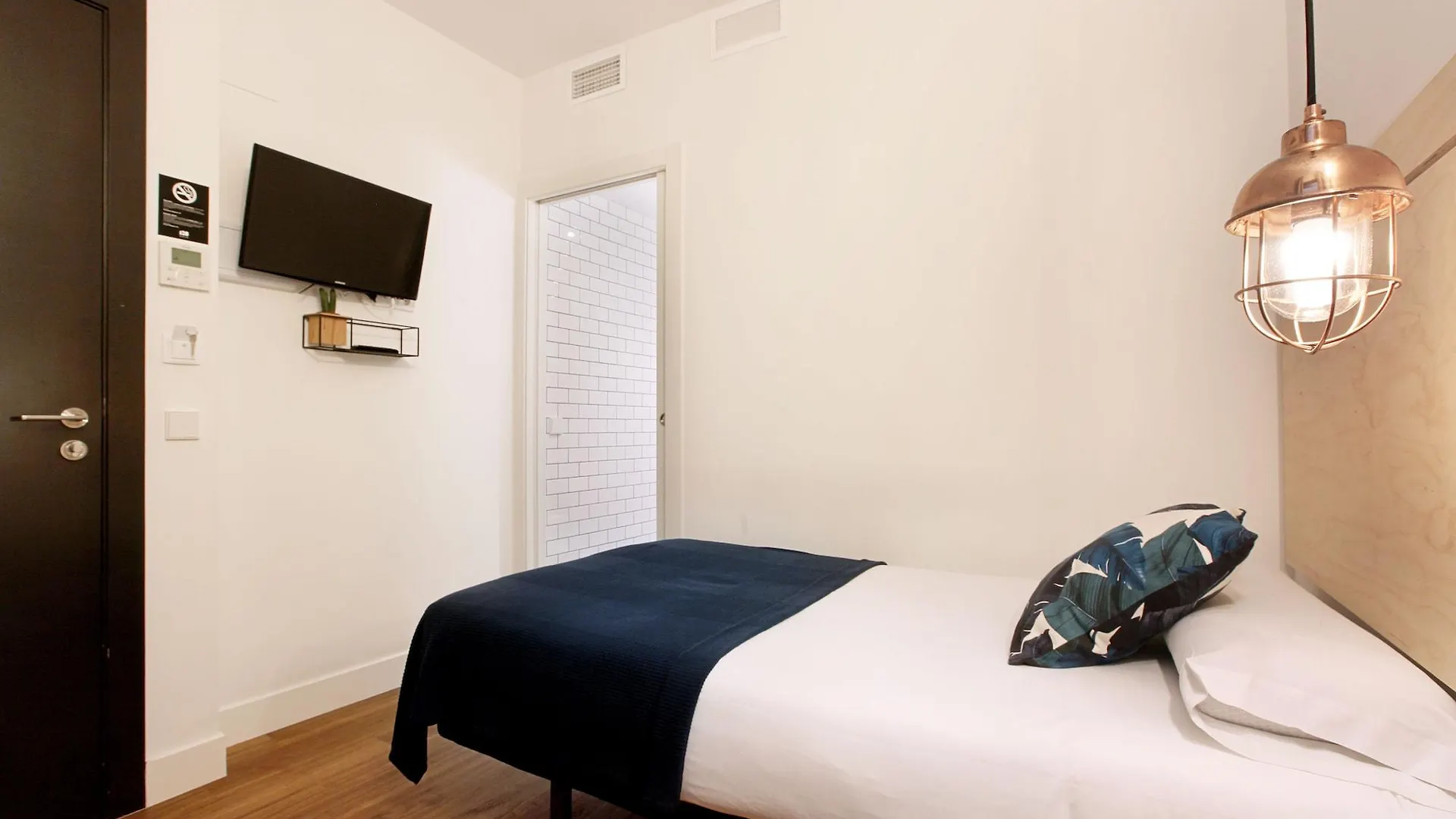 Magatzem 128 Guest House Barcelona Spain