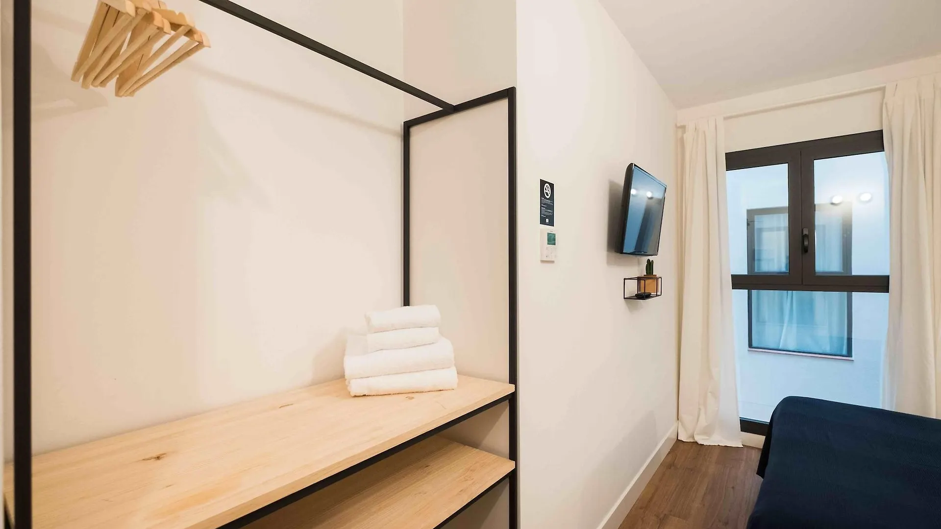 Magatzem 128 Guest House Barcelona