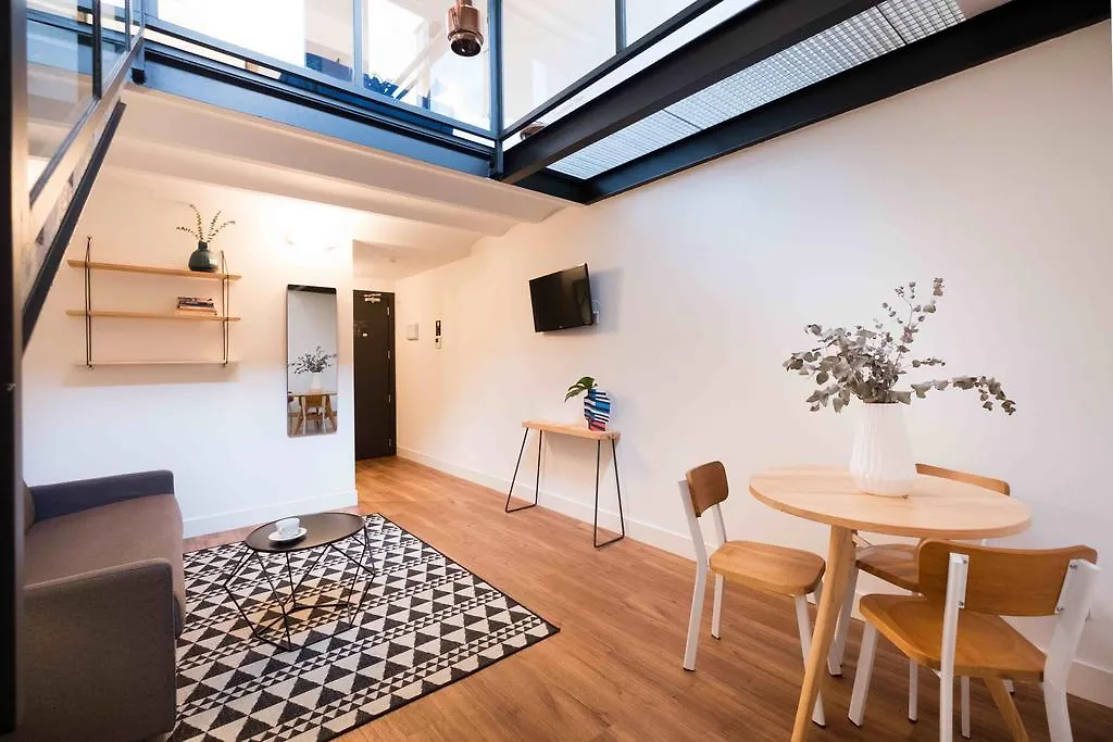 Magatzem 128 Guest House Barcelona