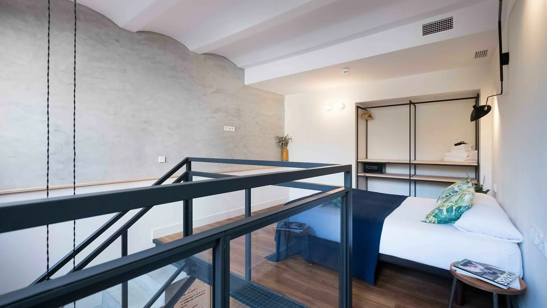 Magatzem 128 Guest House Barcelona