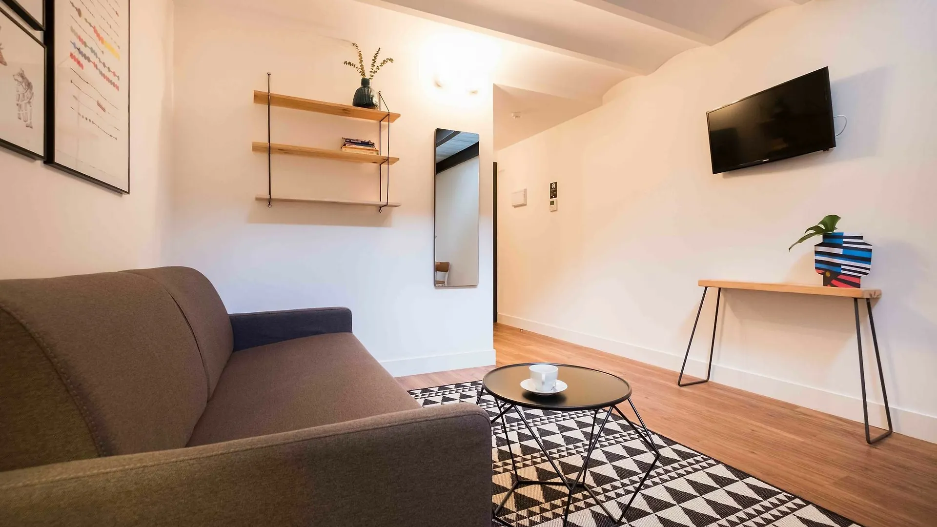 Magatzem 128 Guest House Barcelona