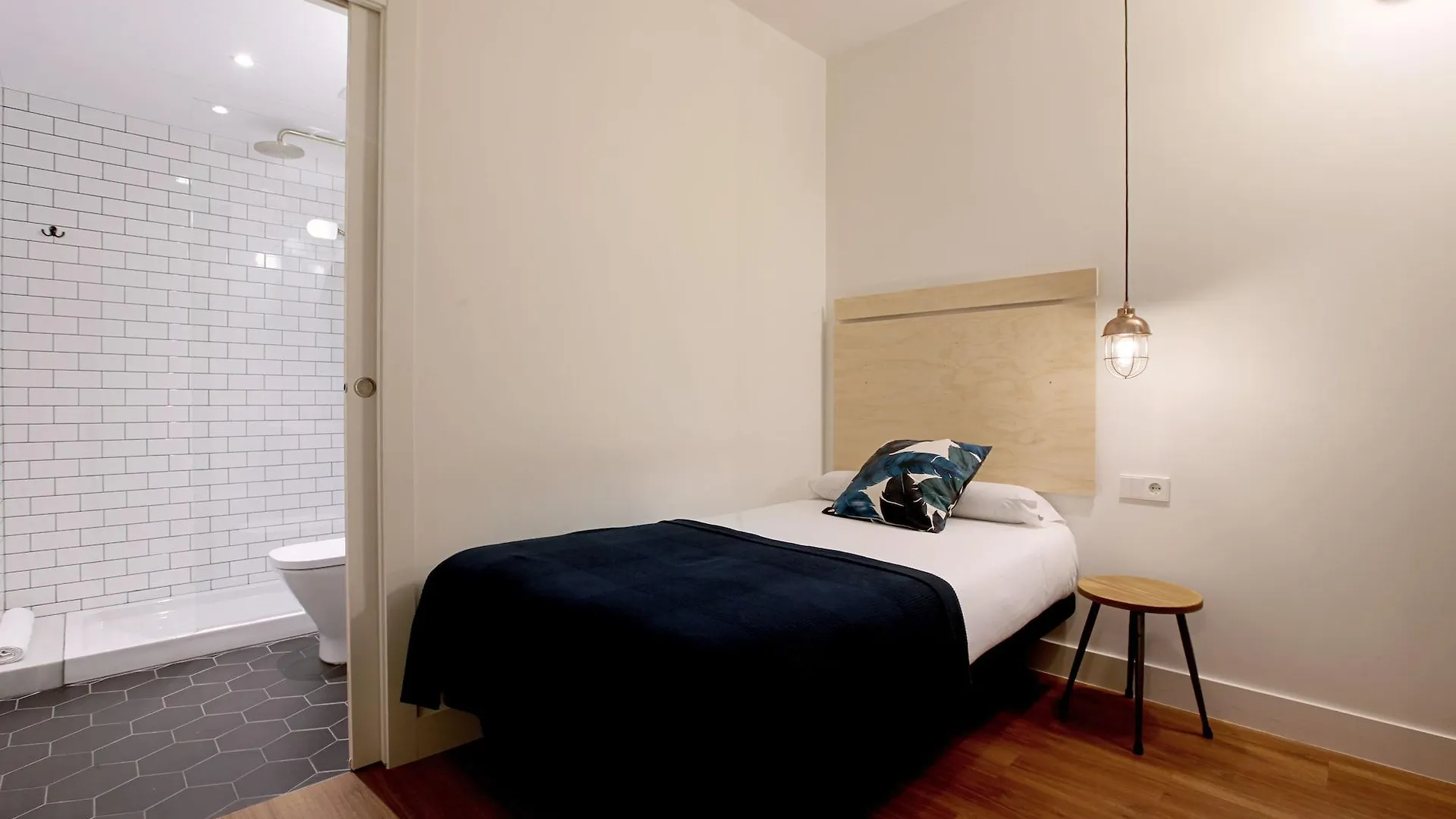 Magatzem 128 Guest House Barcelona
