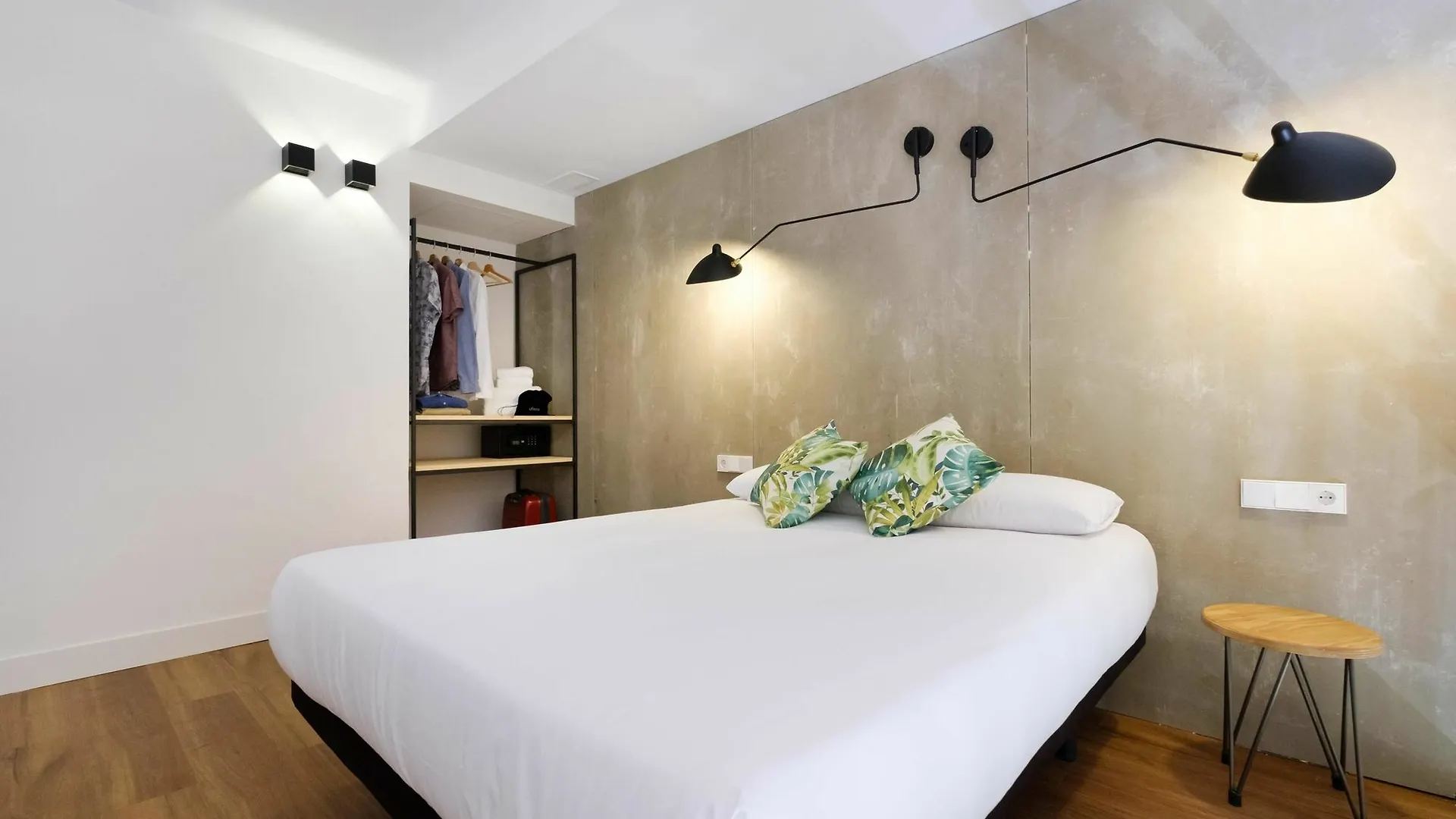 Magatzem 128 Guest House Barcelona